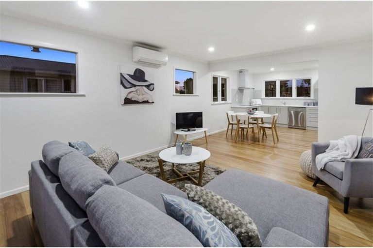 Photo of property in 128 Gloucester Road, Manurewa, Auckland, 2102