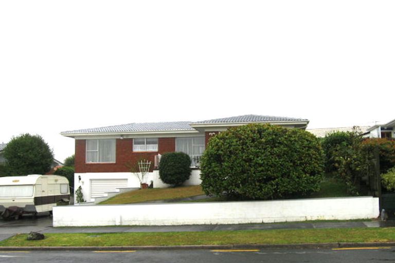 Photo of property in 3 Chelsea View Drive, Chatswood, Auckland, 0626