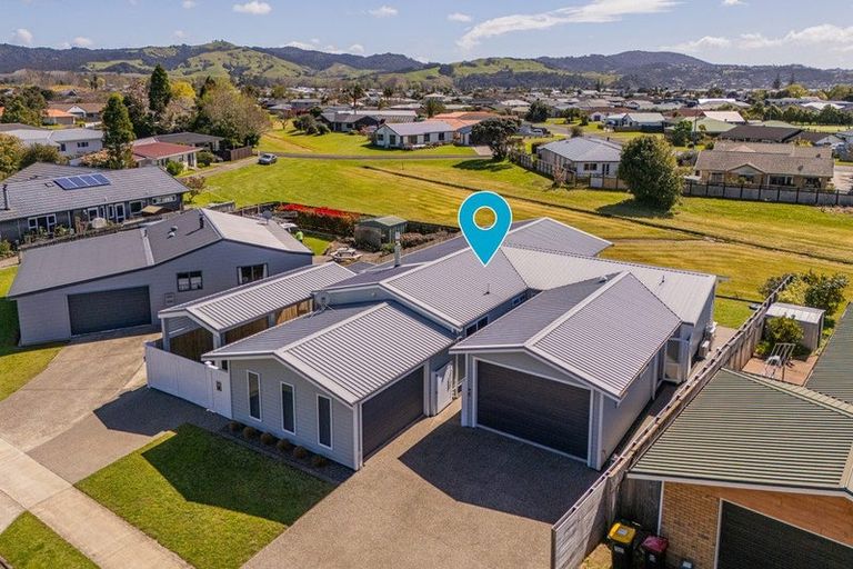 Photo of property in 15 Whitby Avenue, Whitianga, 3510