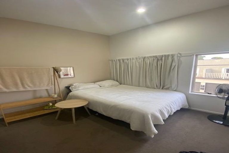 Photo of property in 3/206 Manuka Road, Bayview, Auckland, 0629