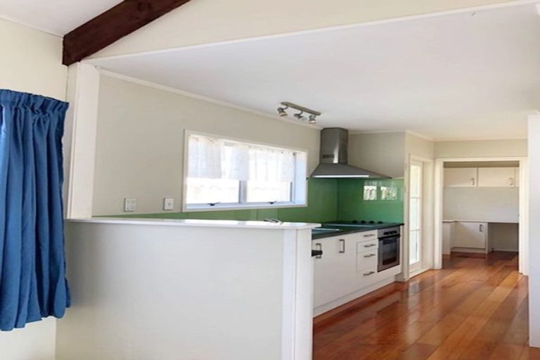 Photo of property in 28 Cranberry Place, Bucklands Beach, Auckland, 2012