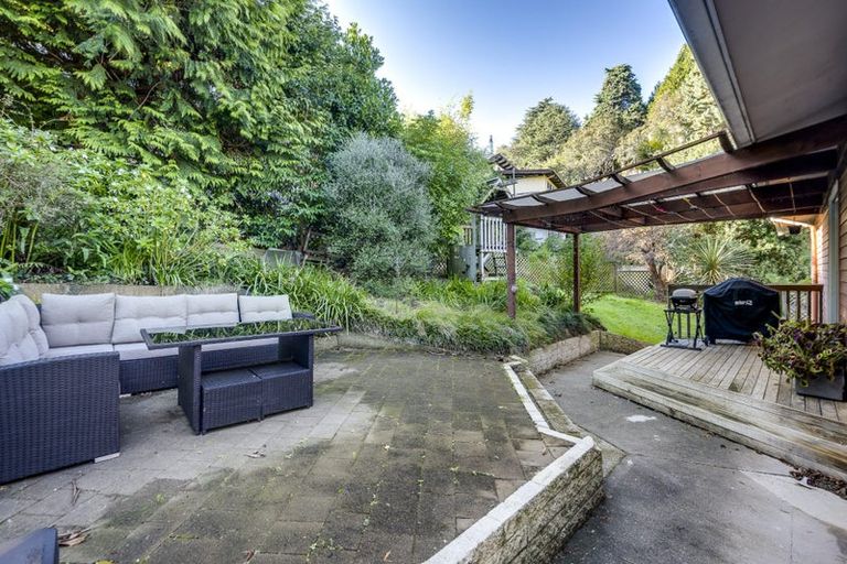 Photo of property in 14 Priestley Road, Bluff Hill, Napier, 4110