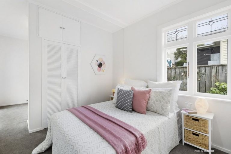 Photo of property in 29 Agra Crescent, Khandallah, Wellington, 6035