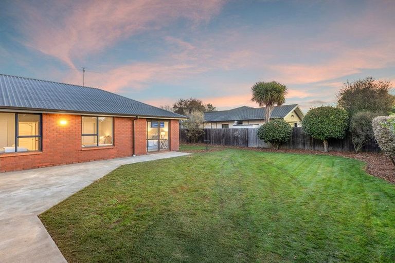 Photo of property in 2 De Courcy Place, Avondale, Christchurch, 8061