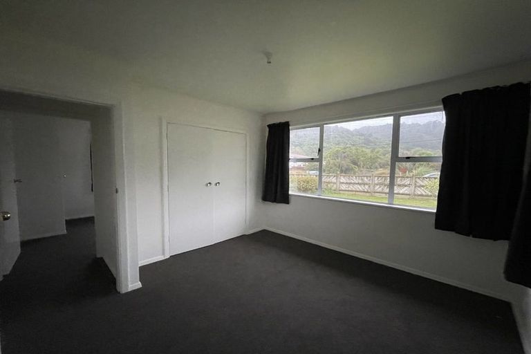Photo of property in 16 Horoeka Street, Stokes Valley, Lower Hutt, 5019