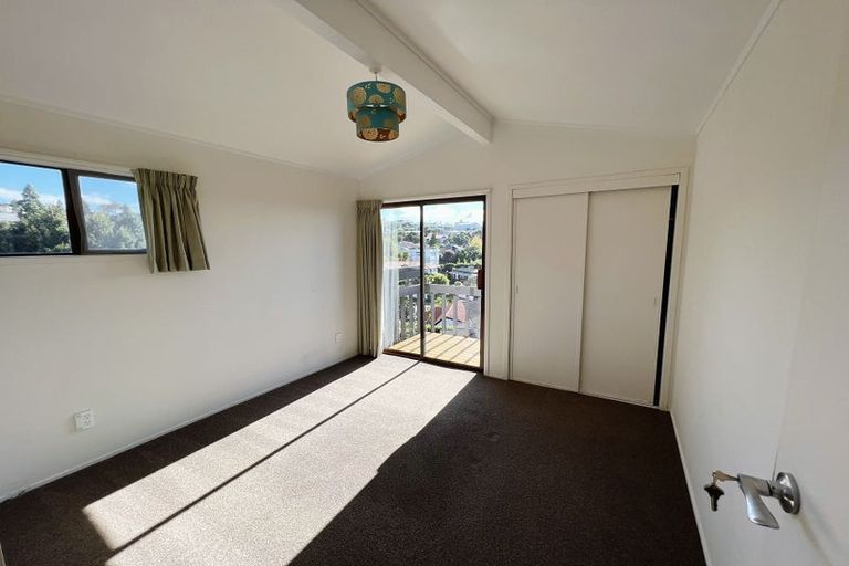 Photo of property in 23 Calman Place, Chatswood, Auckland, 0626