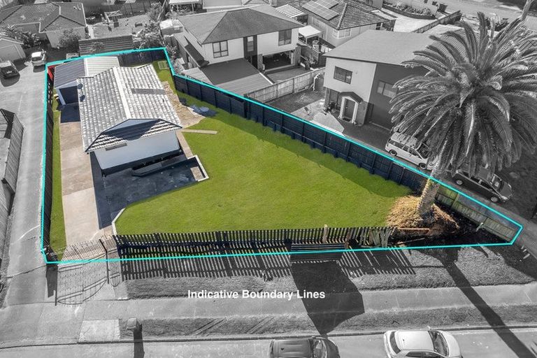 Photo of property in 3 Kendall Court, Wattle Downs, Auckland, 2103