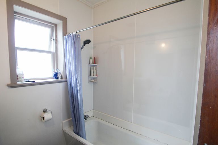 Photo of property in 9 Harlech Street, Oamaru North, Oamaru, 9400