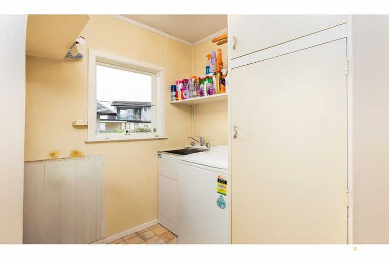 Photo of property in 9 Oxford Street, Waimate, 7924