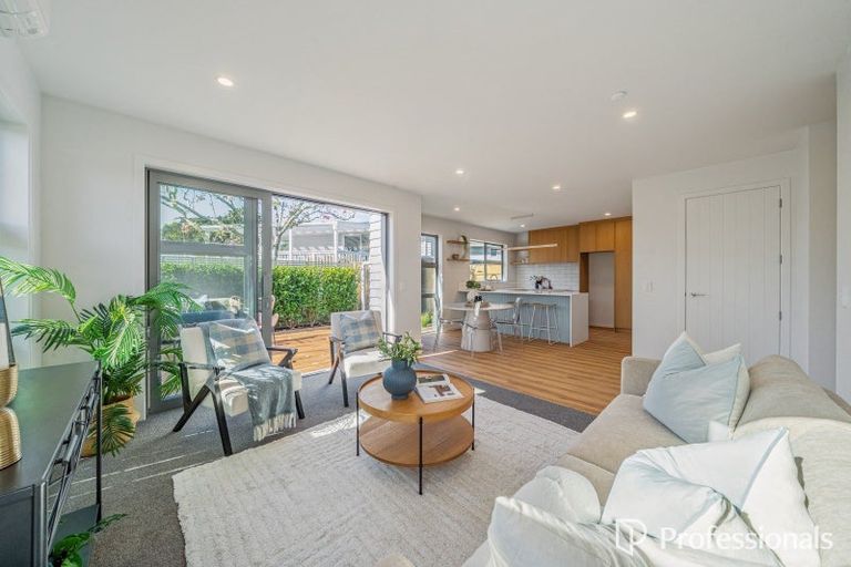 Photo of property in 9b Seddon Street, Waikanae, 5036