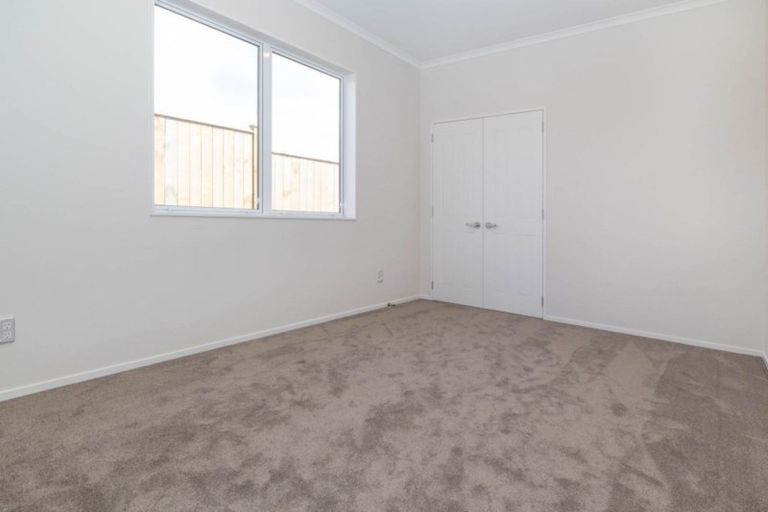 Photo of property in 8 Franheim Crescent, Orewa, 0931