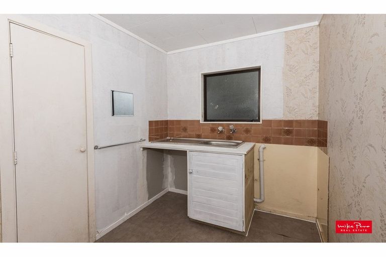 Photo of property in 1 Clark Street, Hikurangi, 0114