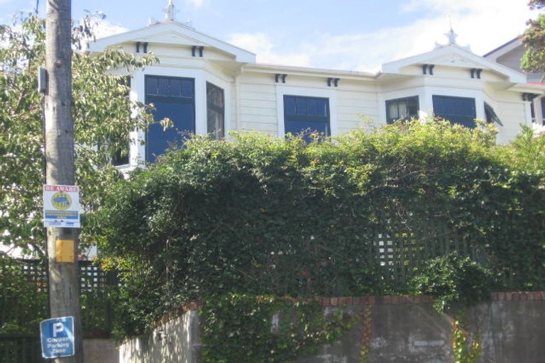 Photo of property in 22 Plunket Street, Kelburn, Wellington, 6012