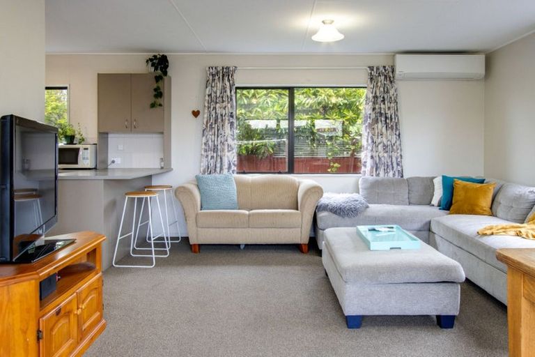 Photo of property in 15a Waterhouse Street, Taradale, Napier, 4112