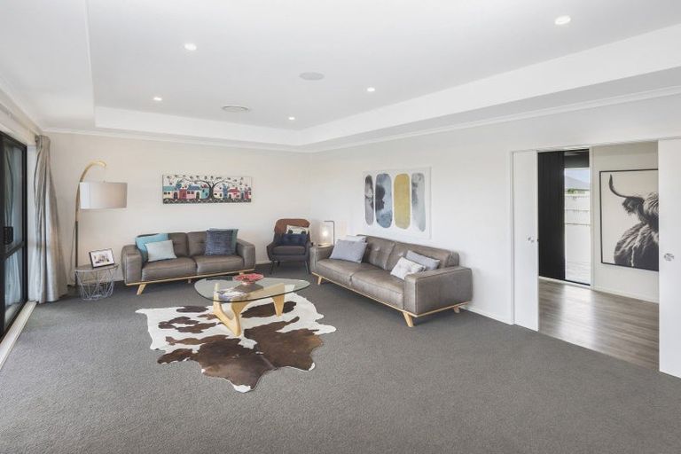 Photo of property in 14 Kingsdowne Drive, West Melton, 7618