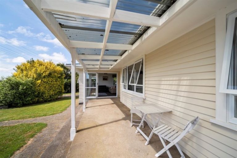 Photo of property in 323 Hunter Road, Eltham, Hawera, 4673