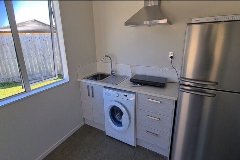 Photo of property in 503a Great South Road, Rosehill, Papakura, 2113