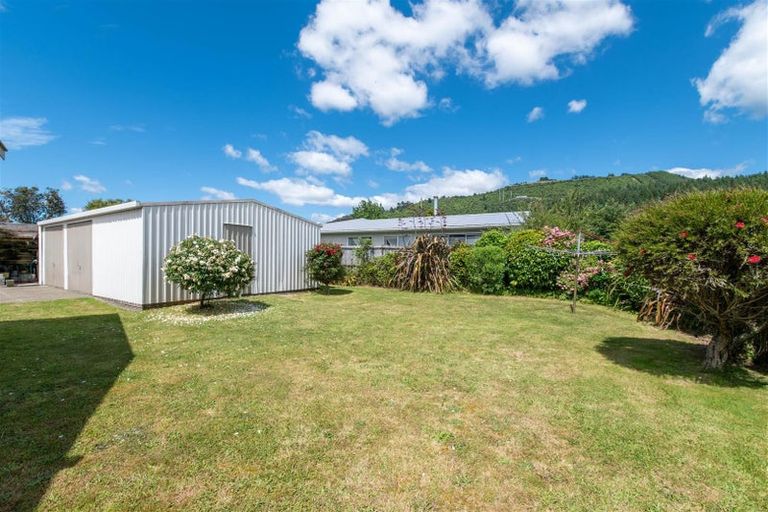 Photo of property in 14 Chapman Place, Fairy Springs, Rotorua, 3015