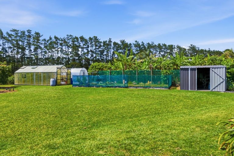 Photo of property in 4037b Far Road North, Pukenui, 0484