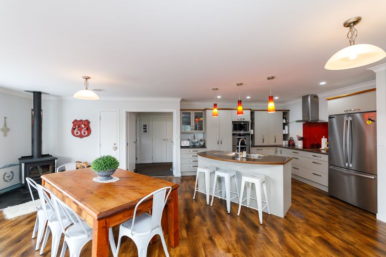 Photo of property in 18 Stonebridge Heights, Feilding, 4702