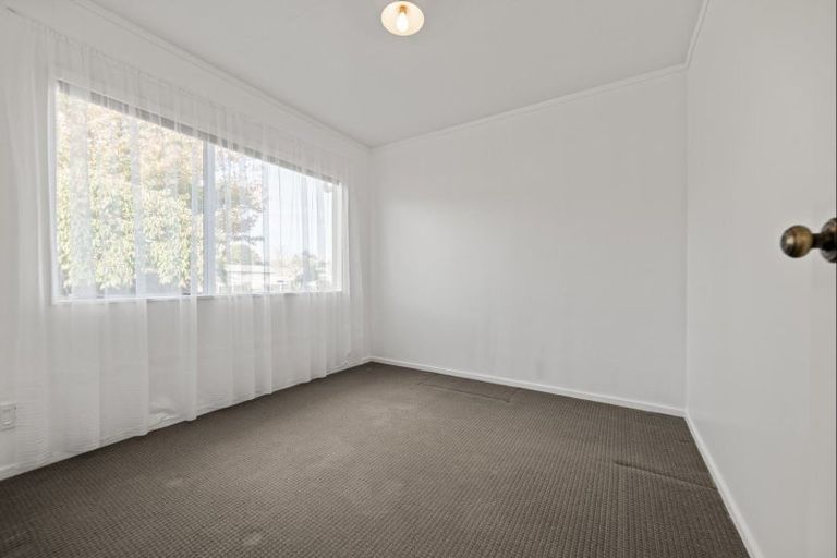 Photo of property in 10 Ashton Place, Highbury, Palmerston North, 4412