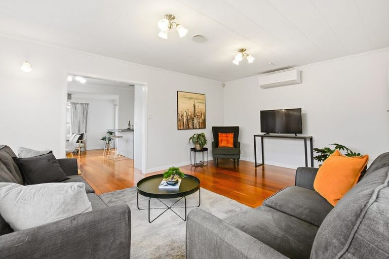 Photo of property in 247 Mangorei Road, Merrilands, New Plymouth, 4312
