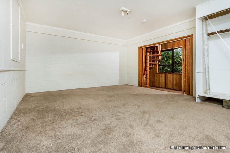 Photo of property in 2/1 Claude Brookes Drive, Henderson, Auckland, 0612