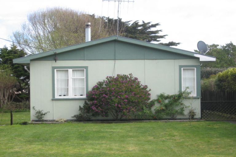 Photo of property in 175 Kahukura Avenue, Waitarere Beach, Levin, 5510