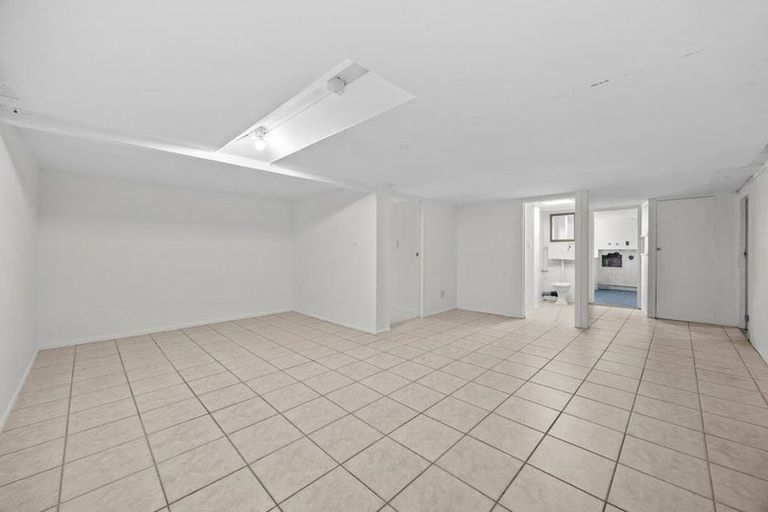 Photo of property in 7 Lewis Road, Pakuranga, Auckland, 2010