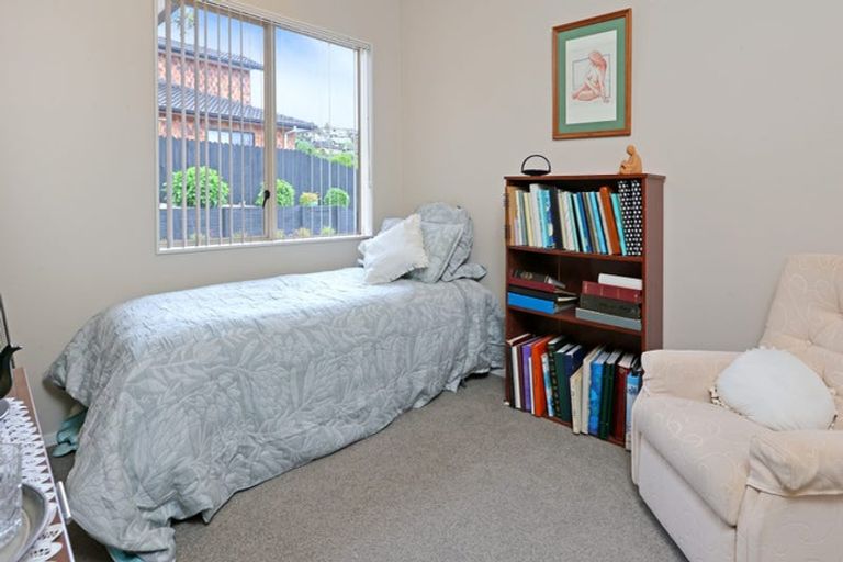 Photo of property in 80 San Marino Drive West, Henderson, Auckland, 0612