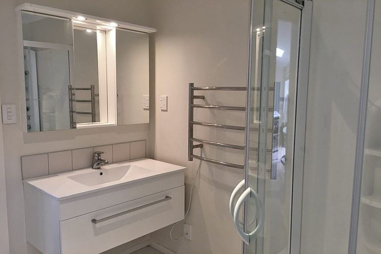 Photo of property in 37 Silverstream Road, Crofton Downs, Wellington, 6035