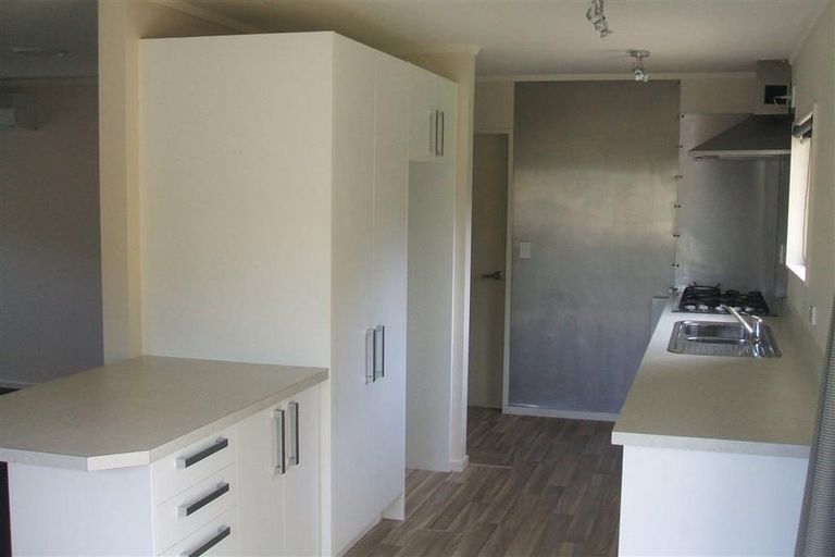 Photo of property in 7 Redwood Close, Paraparaumu, 5032