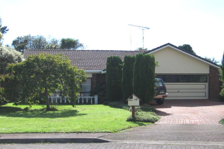 Photo of property in 11 Gardenia Grove, Half Moon Bay, Auckland, 2012