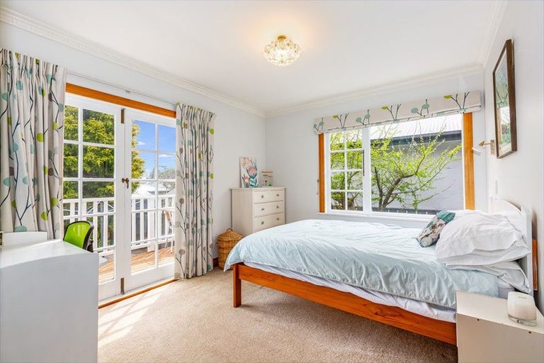 Photo of property in 396 Muritai Road, Eastbourne, Lower Hutt, 5013