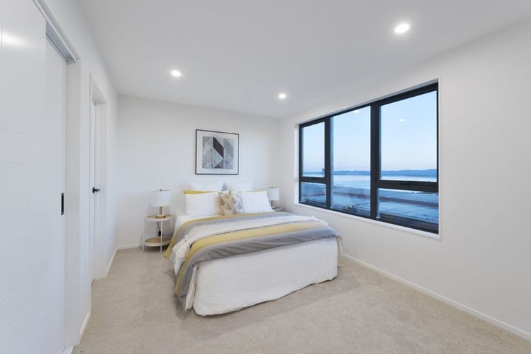 Photo of property in 8b Hadfield Street, Beach Haven, Auckland, 0626