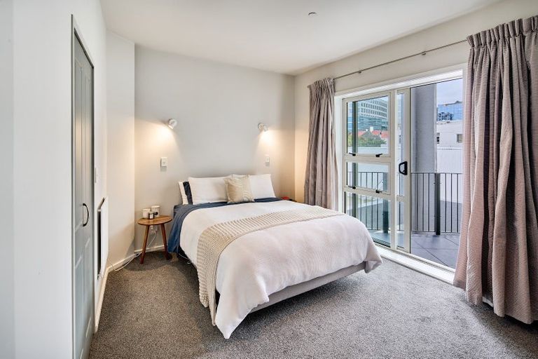 Photo of property in Stadium Garden Flats, 201/107 Thorndon Quay, Pipitea, Wellington, 6011