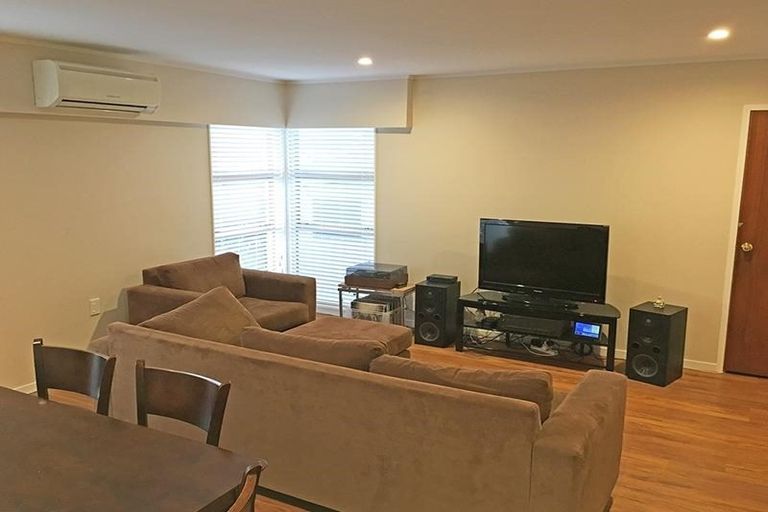 Photo of property in 32a Gills Avenue, Papakura, 2110