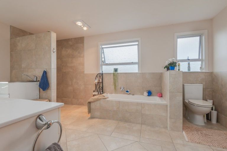 Photo of property in 165 Range Road, Woodville, 4997