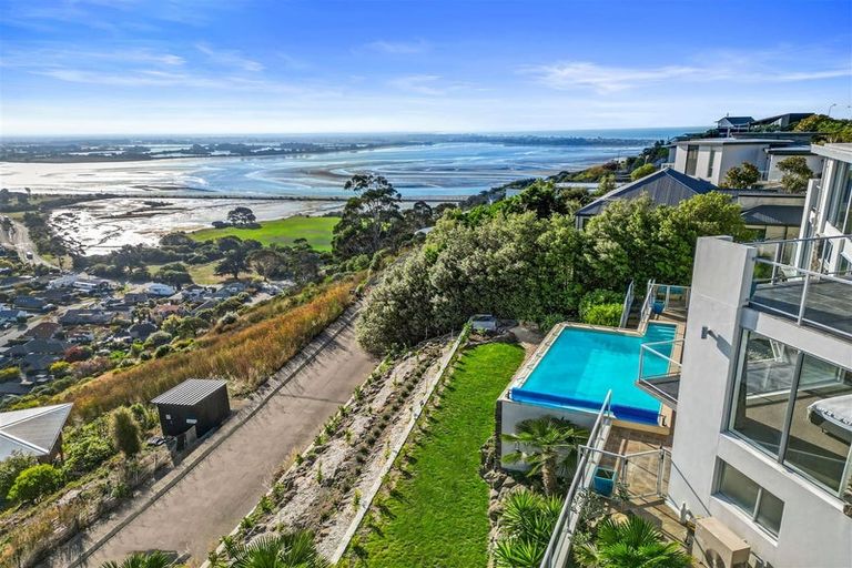 Photo of property in 4 Gazelle Lane, Redcliffs, Christchurch, 8081