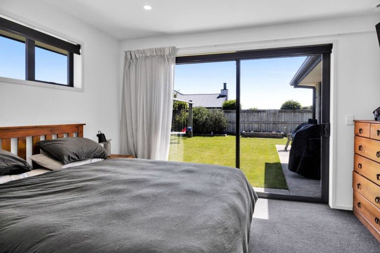 Photo of property in 35 County Drive, Hawera, 4610