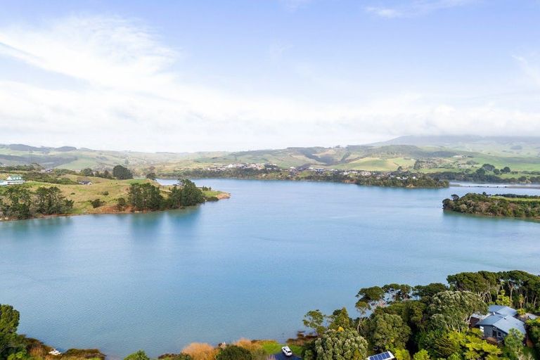 Photo of property in 13 Point Street, Raglan, 3225