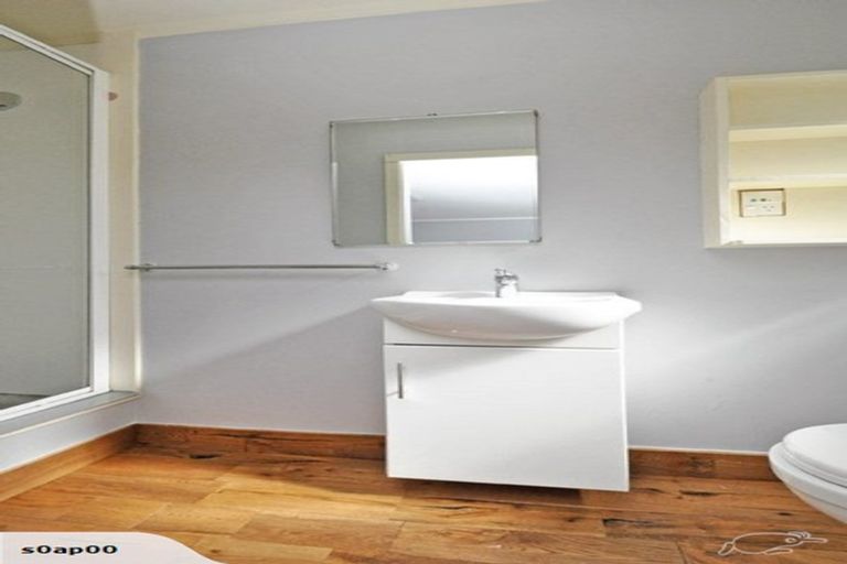 Photo of property in 20a Corunna Road, Milford, Auckland, 0620