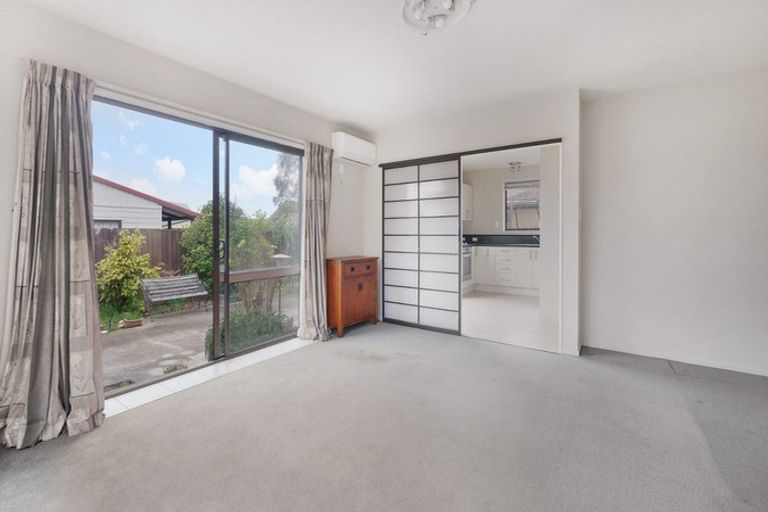 Photo of property in 32b Laing Crescent, Heathcote Valley, Christchurch, 8022