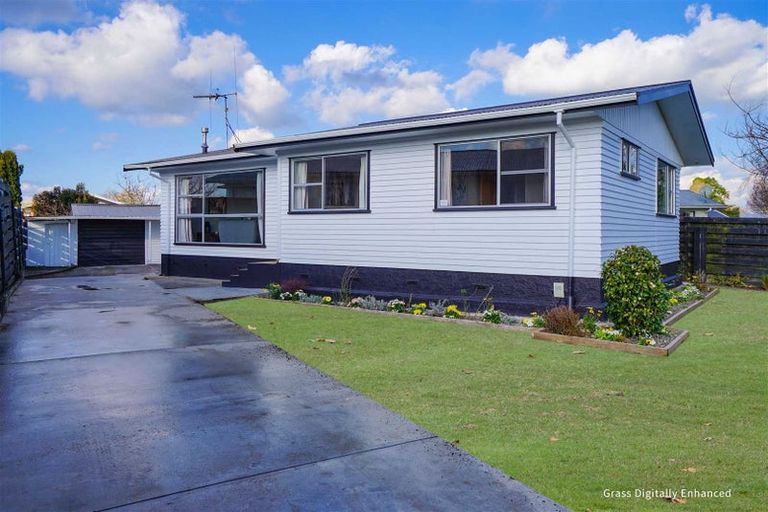 Photo of property in 17 Margaret Place, Deanwell, Hamilton, 3206