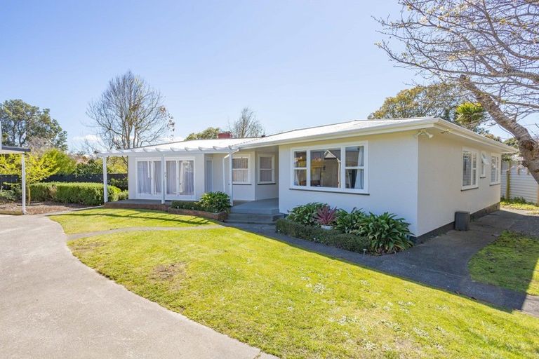 Photo of property in 18 Eaton Crescent, Otamatea, Whanganui, 4500