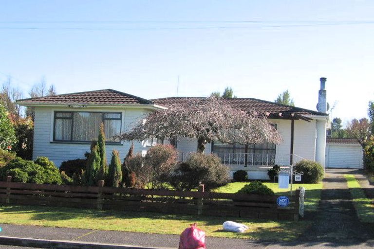 Photo of property in 30 Fernaig Street, Papakura, 2110