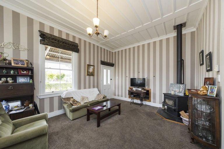 Photo of property in 54 Lincoln Street, Ashhurst, 4810