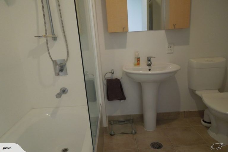 Photo of property in 9/3 Riverside Road, Orewa, 0931