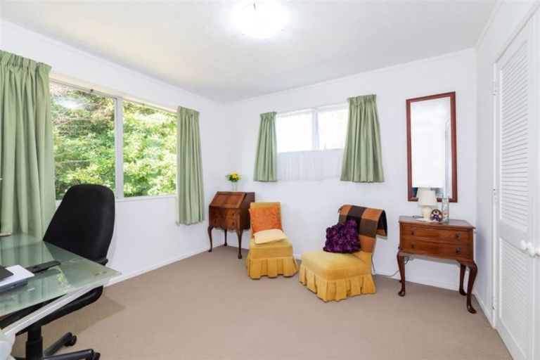 Photo of property in 37 Kohekohe Street, New Lynn, Auckland, 0600