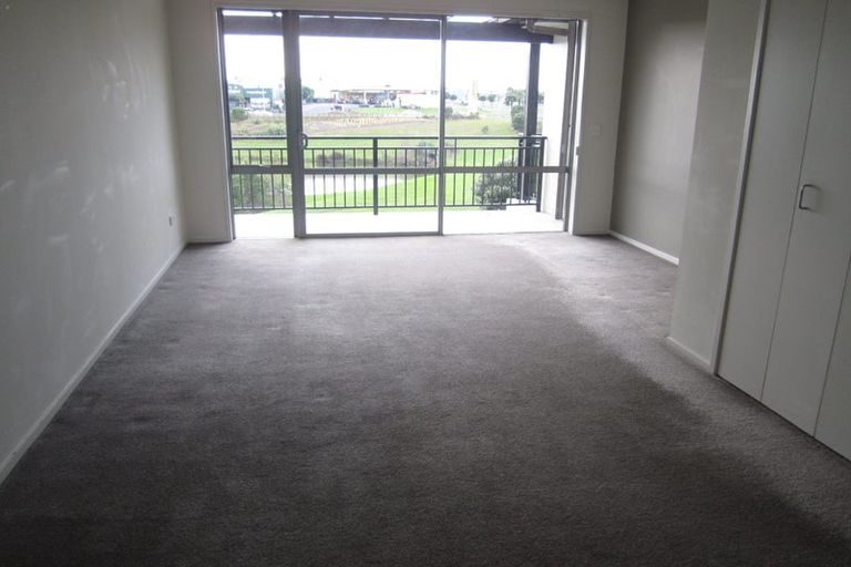 Photo of property in 6/30 Opito Way, East Tamaki, Auckland, 2013